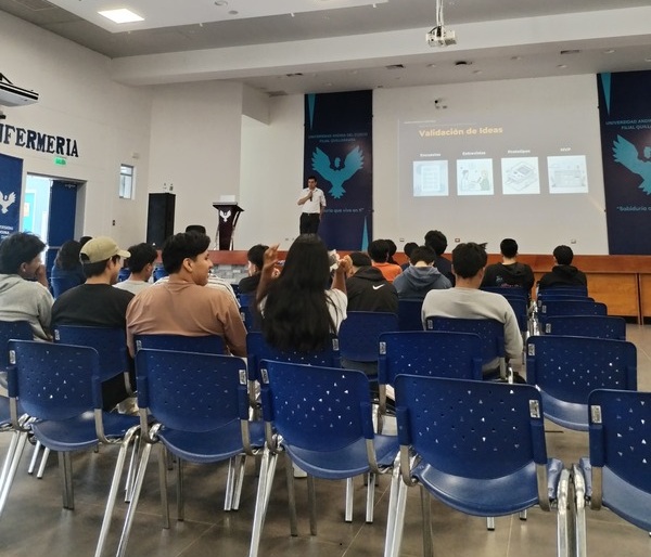 Bootcamp Crea tu primer proyecto digital exitoso Naisser Arias